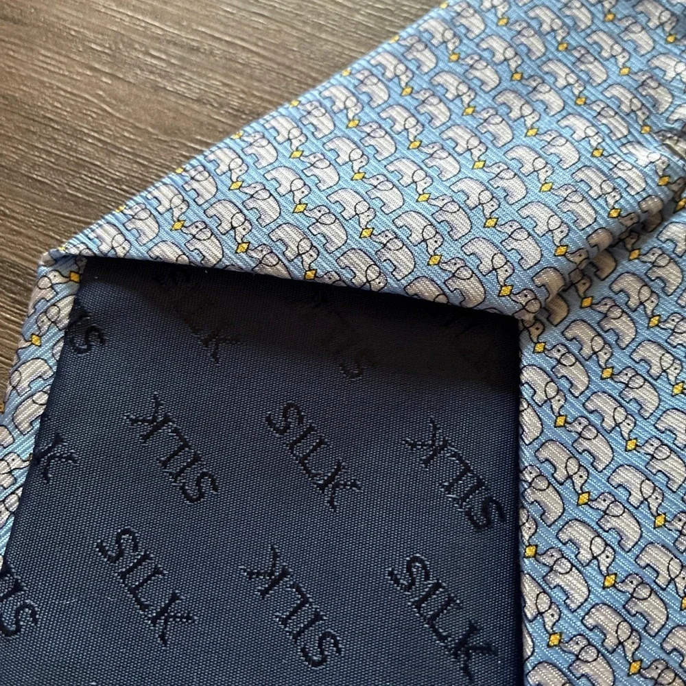 Quality Classic Elephant Print Silk Tie 3.75in Light Blue Men Handmade Accessory